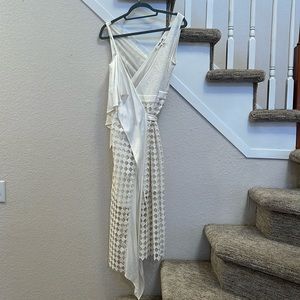 STUNNING DVF dress